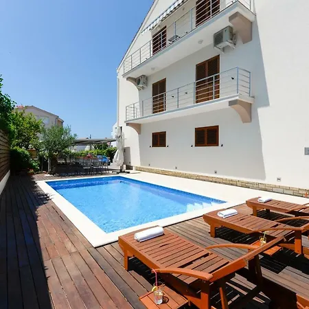 Bosa شقة زادار