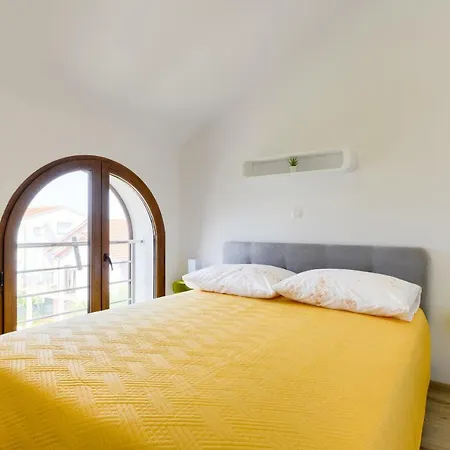 Bosa شقة زادار